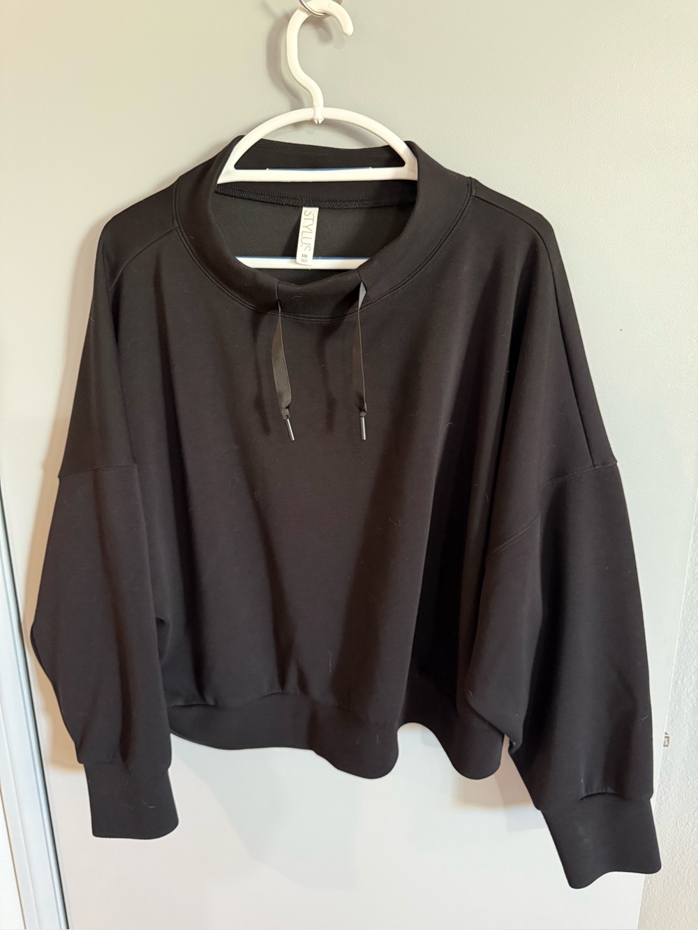 STYLUS Black Crewneck Drawstring Women’s Cropped Sweatshirt